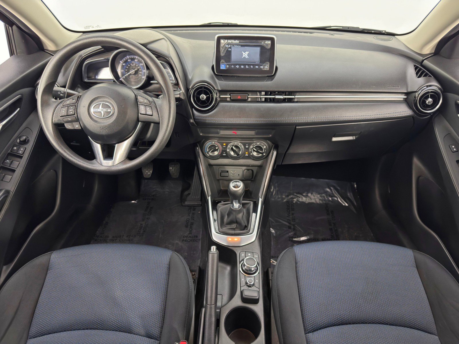 Used 2016 Scion iA image 11