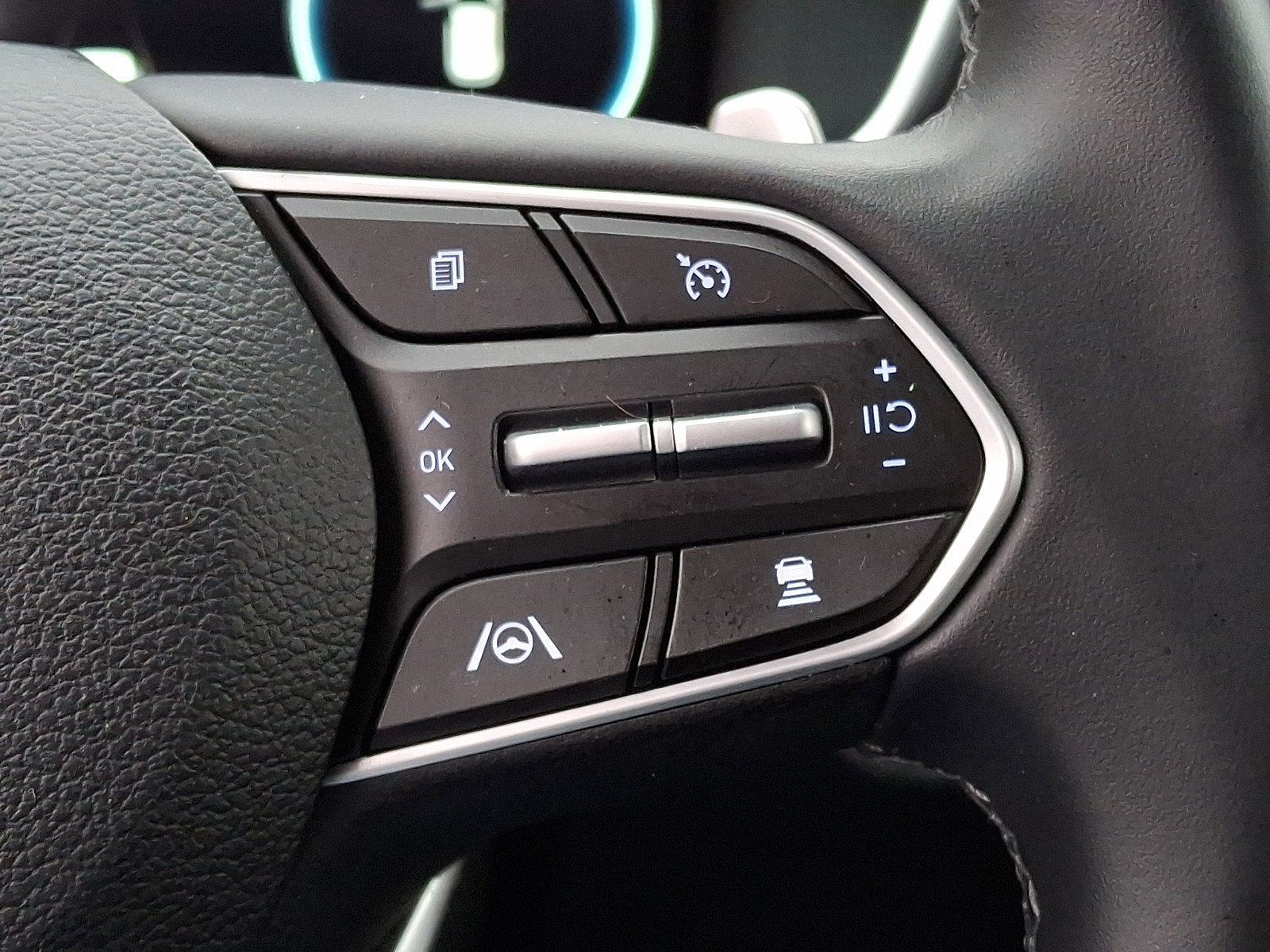 Used 2022 Hyundai Santa Fe XRT w/ Winter Weather Package image 24