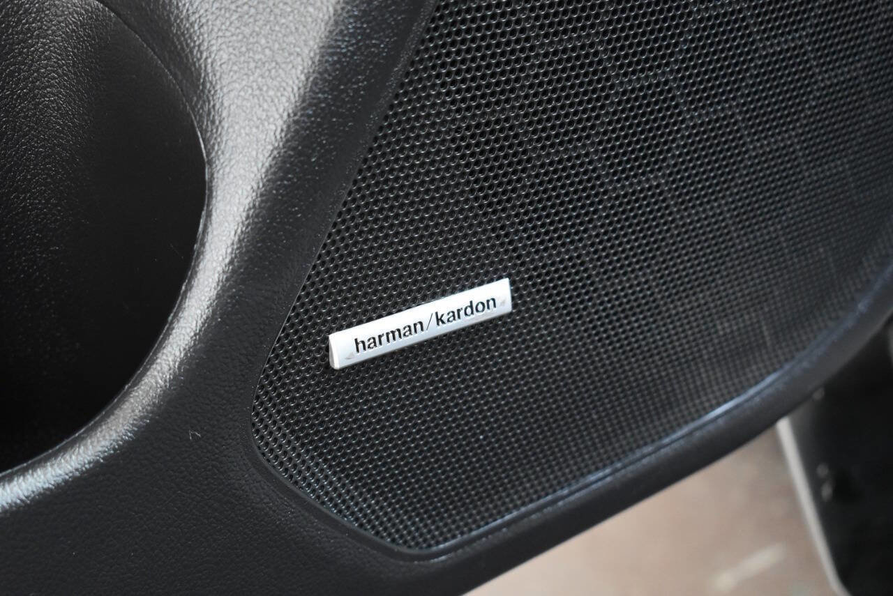 Used 2016 Subaru Outback 3.6R Limited image 34