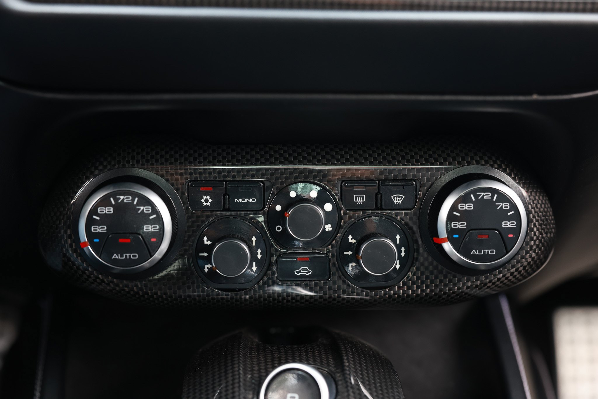 Used 2015 Ferrari California T RWD image 41