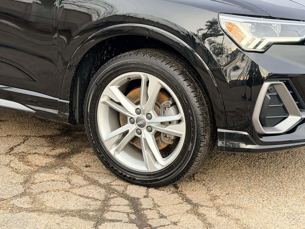 Used 2019 Audi Q3 2.0T Premium Plus w/ Premium Plus Package image 27