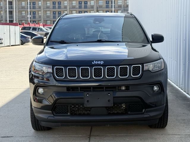 Used 2023 Jeep Compass Latitude AWD/4WD image 8