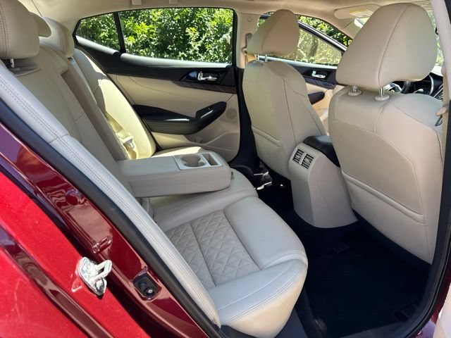 Used 2016 Nissan Maxima Platinum FWD image 39
