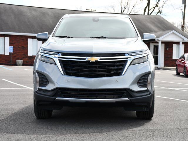 Used 2023 Chevrolet Equinox LT image 2