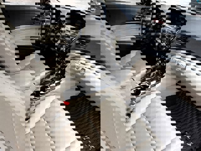 Used 2017 Acura ILX FWD image 7