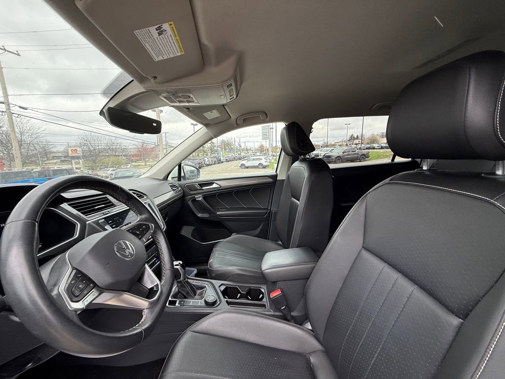 Used 2022 Volkswagen Tiguan SE image 12