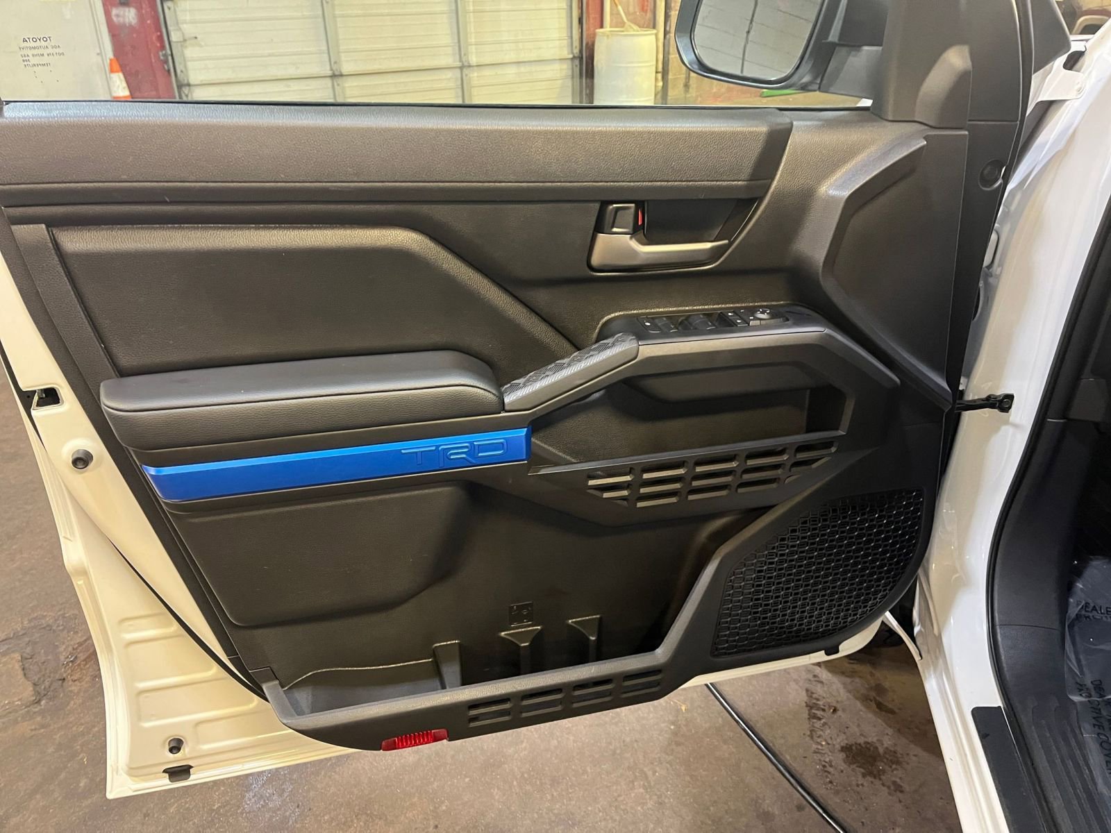 Used 2025 Toyota Tacoma TRD Off-Road image 20