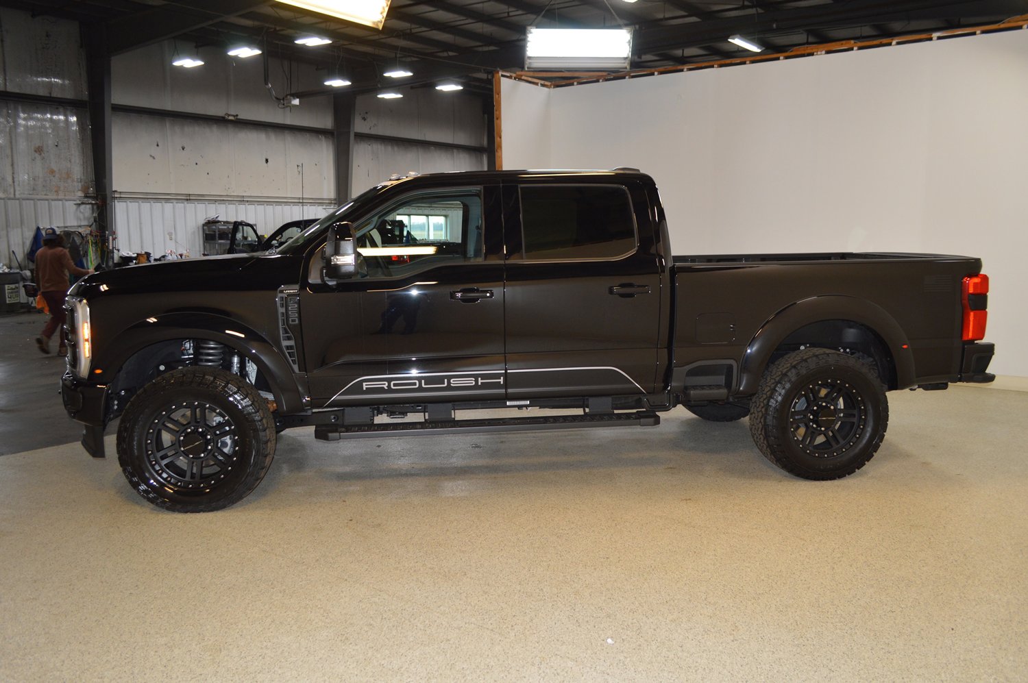 New 2026 Ford F250 Lariat w/ Black Appearance Package image 8