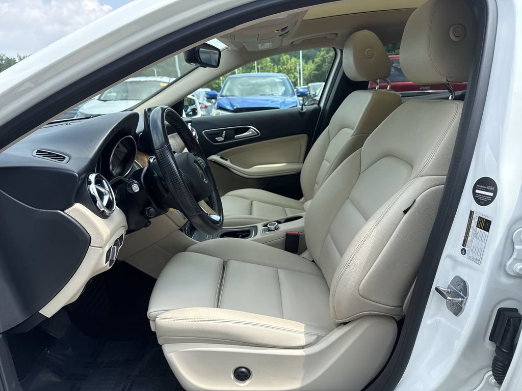 Used 2019 Mercedes-Benz GLA 250 4MATIC w/ Premium Package image 13