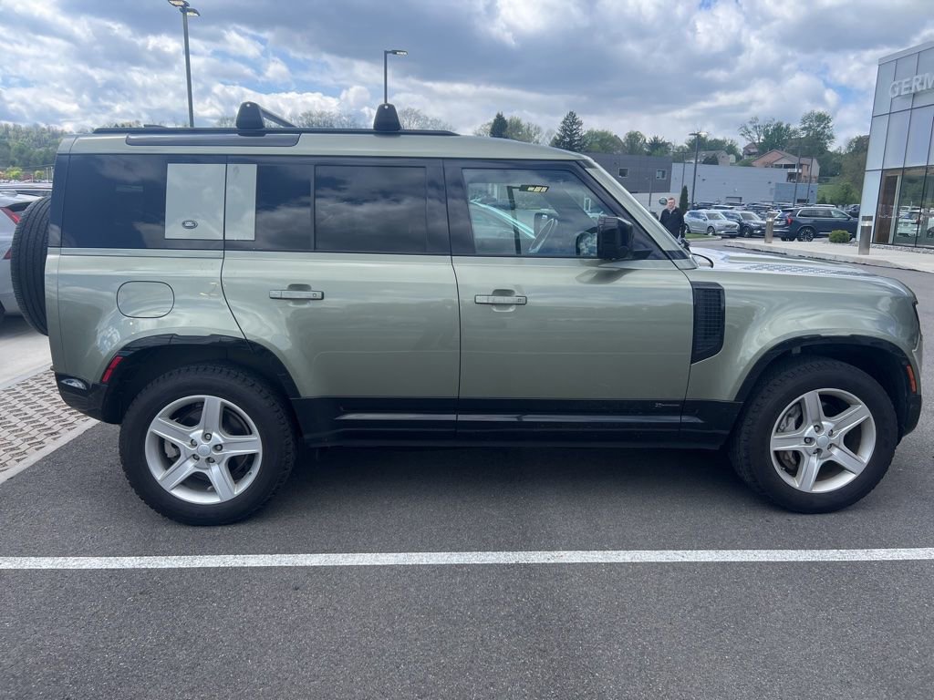 Used 2021 Land Rover Defender 110 X-Dynamic HSE AWD/4WD image 13