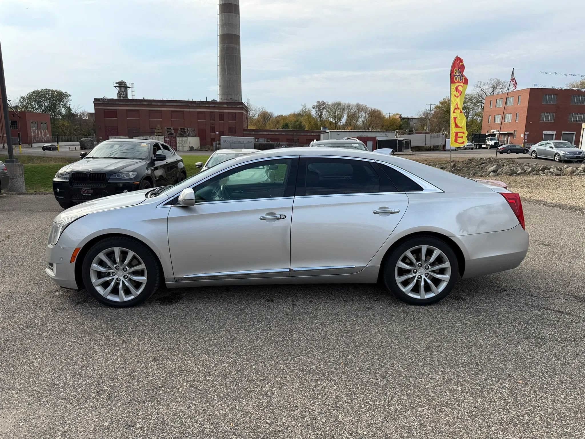 Used 2017 Cadillac XTS Luxury FWD image 3