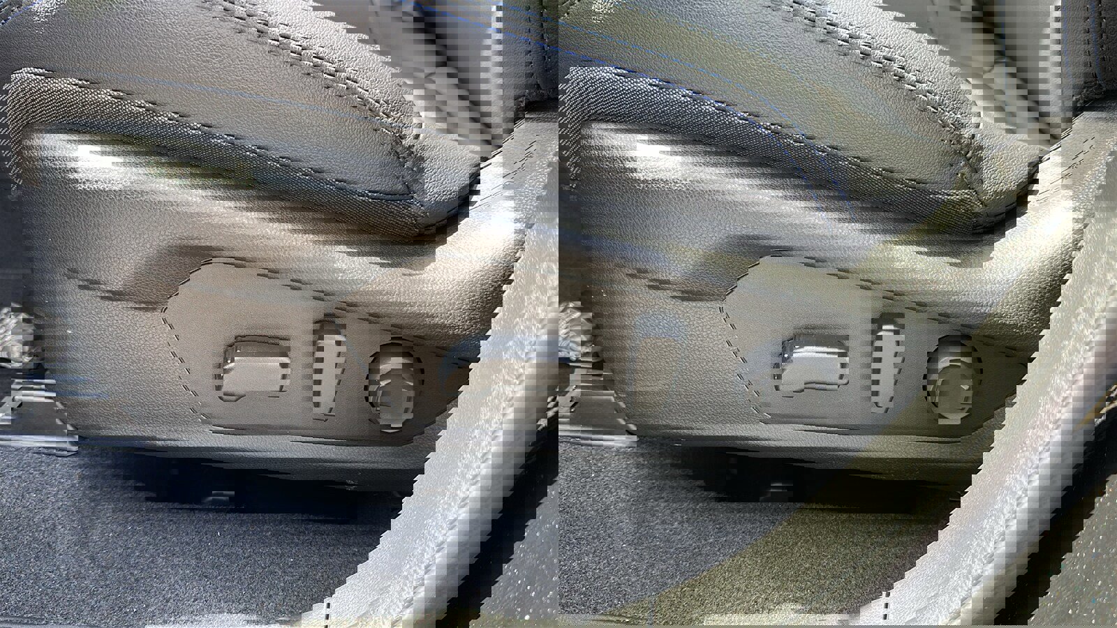 Certified 2025 Subaru Forester Limited image 10