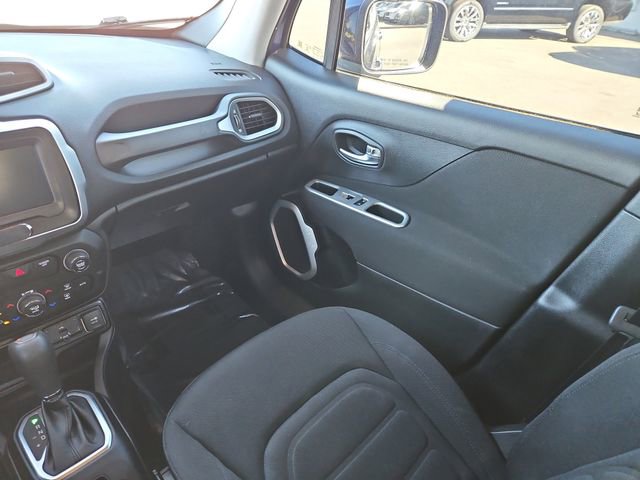 Used 2018 Jeep Renegade Latitude image 10