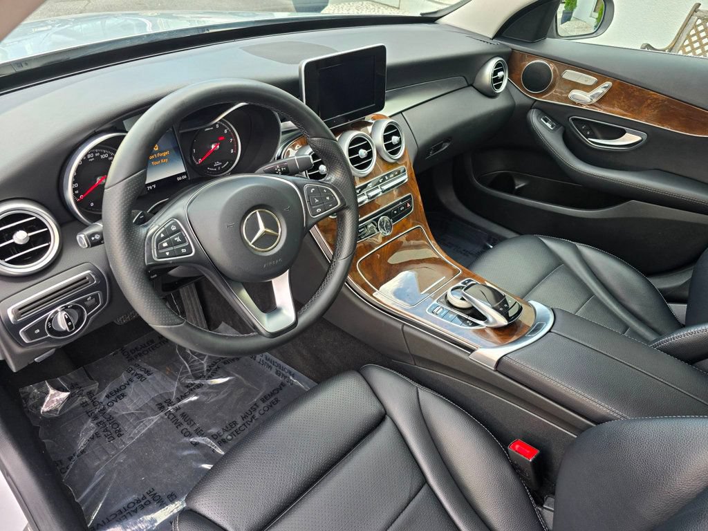 Used 2016 Mercedes-Benz C 350e Sedan image 9