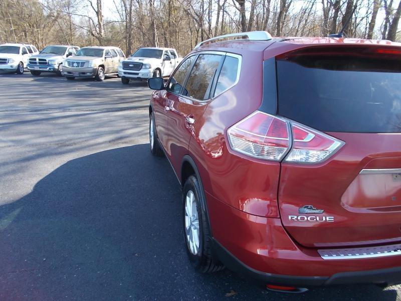 Used 2016 Nissan Rogue SV AWD/4WD image 4