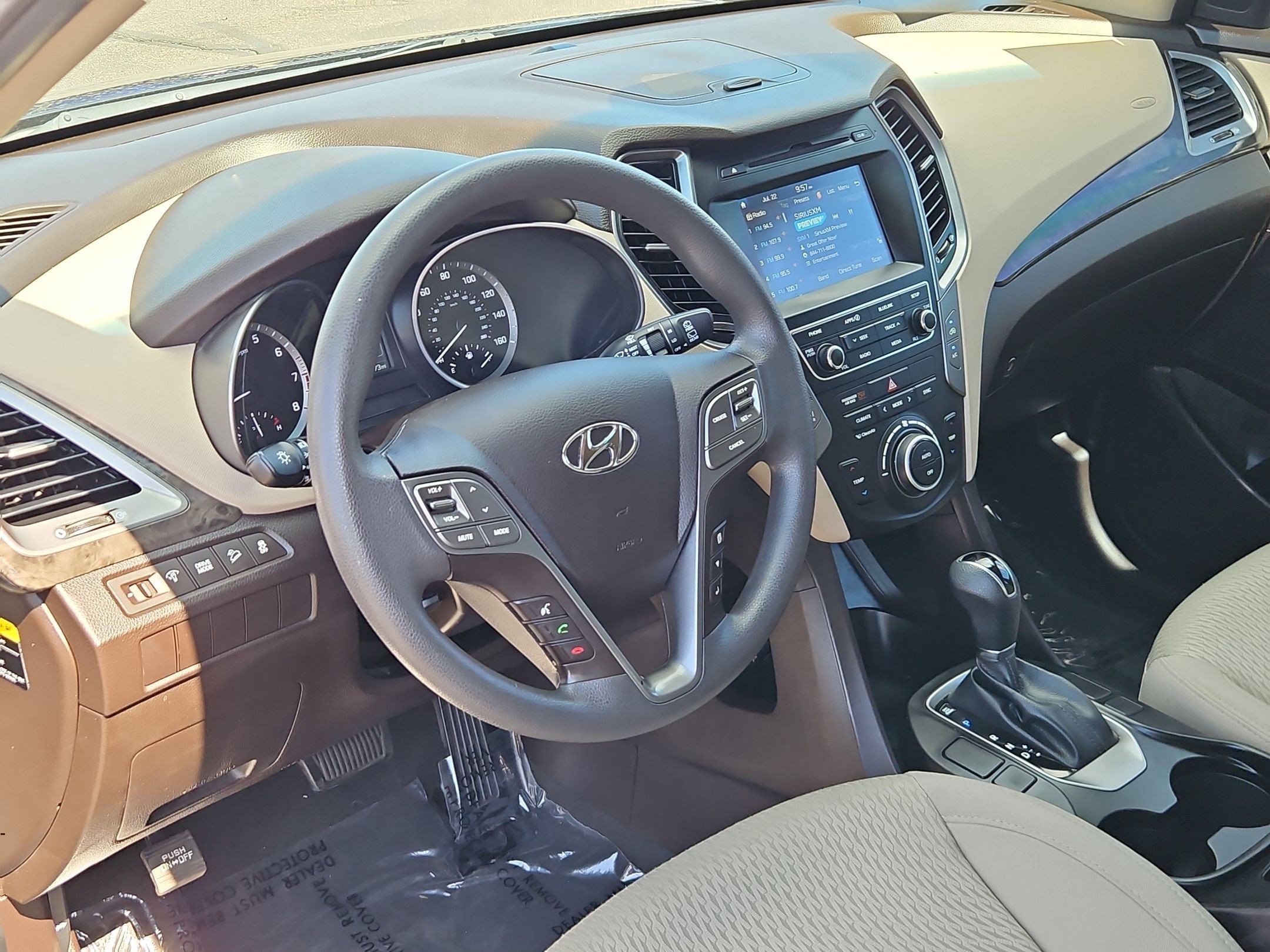 Used 2017 Hyundai Santa Fe Sport FWD image 13