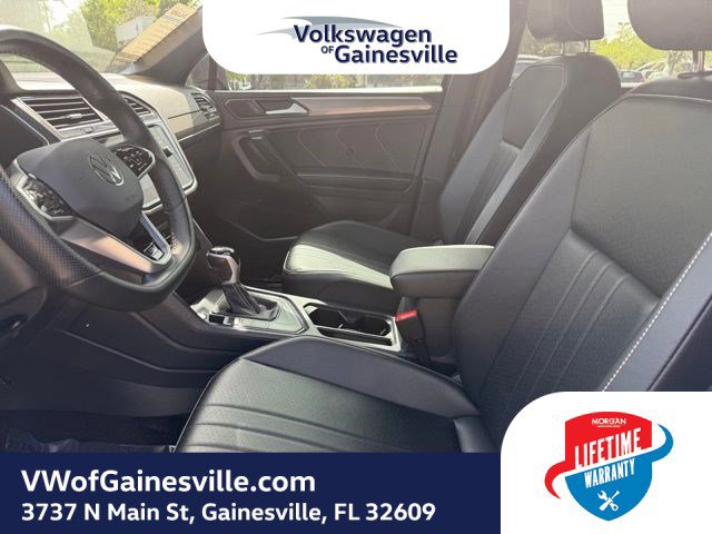 Certified 2024 Volkswagen Tiguan SE R-Line image 20