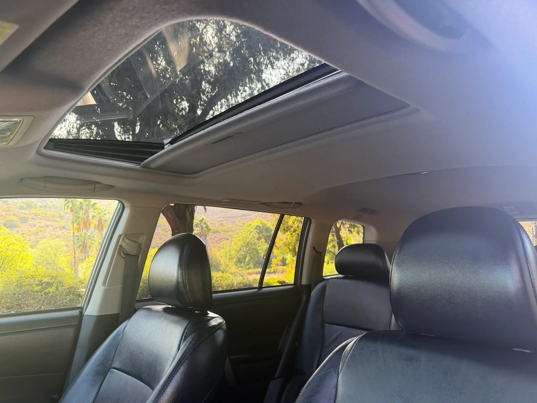 Used 2010 Toyota Highlander SE AWD/4WD image 12