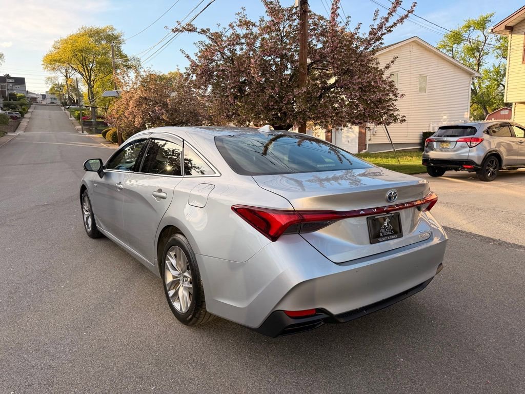 Used 2020 Toyota Avalon XLE FWD image 5