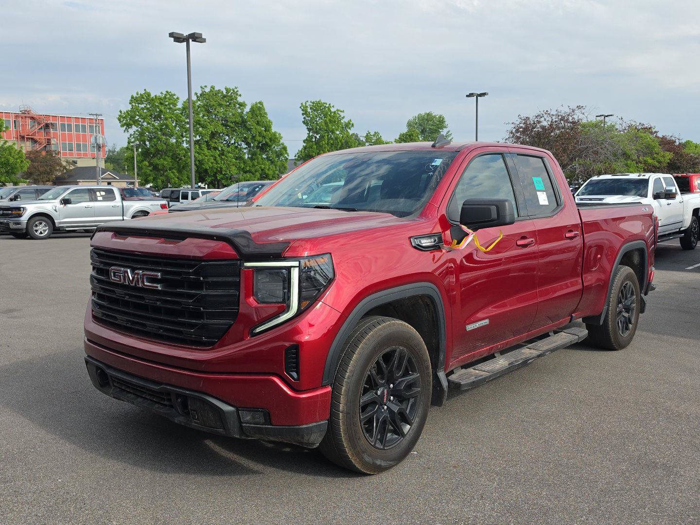 Used 2022 GMC Sierra 1500 Elevation w/ Preferred Package AWD/4WD image 6