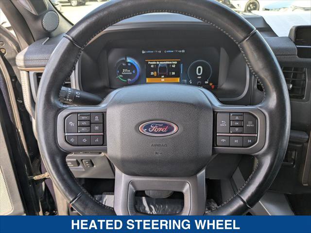Used 2022 Ford F150 Lightning Lariat image 13
