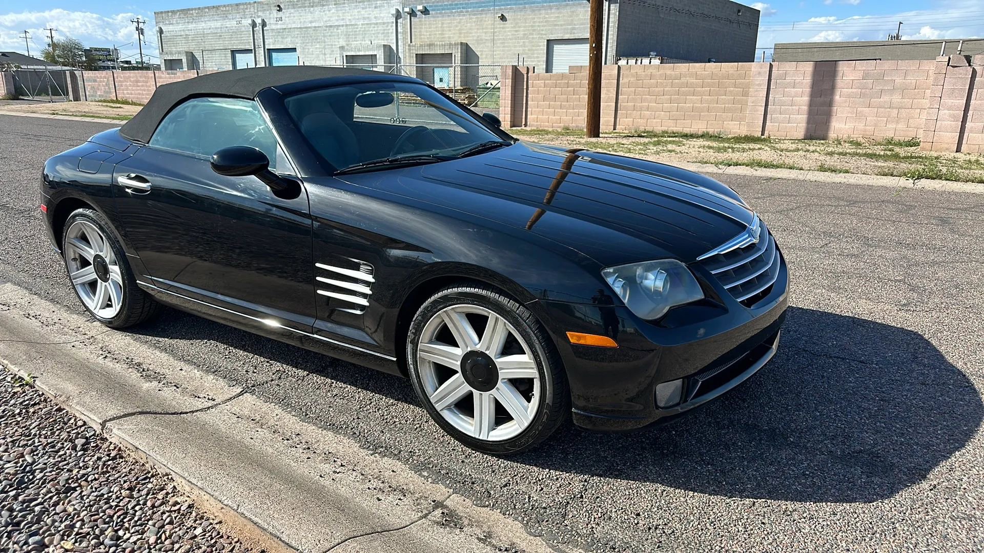 Used 2005 Chrysler Crossfire Limited image 15