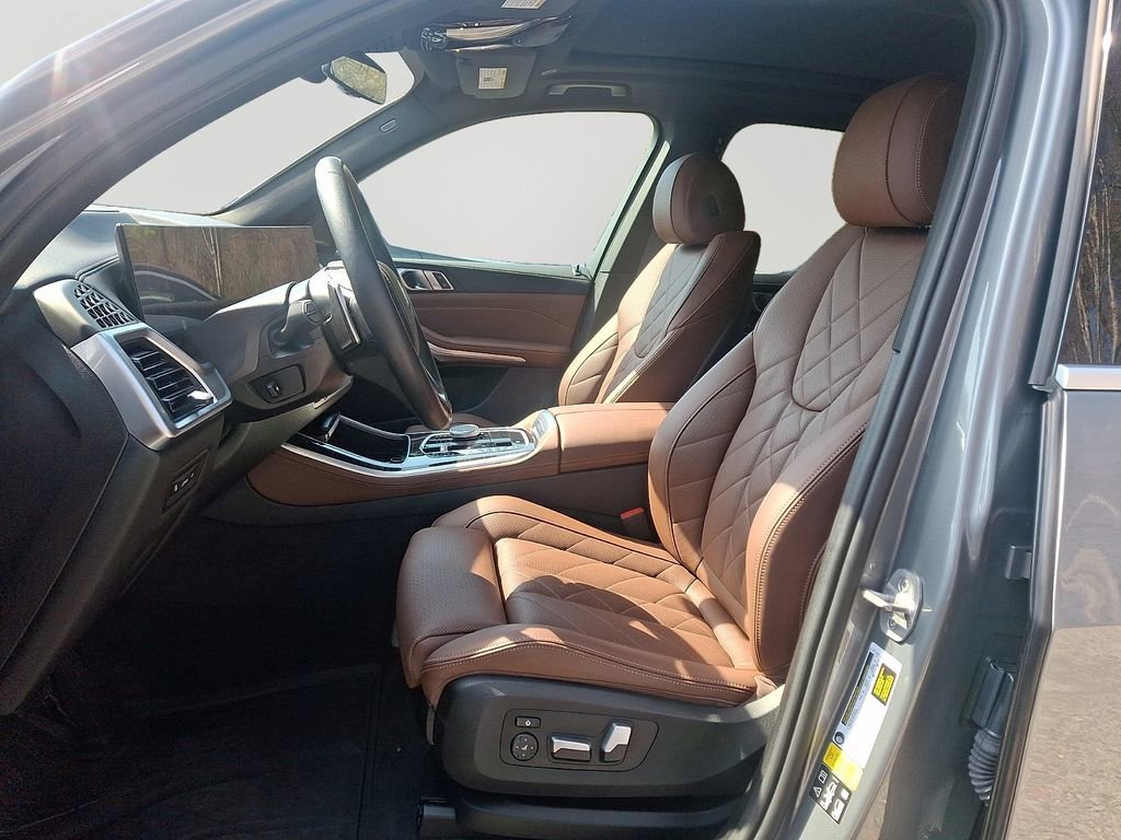 Certified 2024 BMW X5 xDrive40i w/ Premium Package image 14