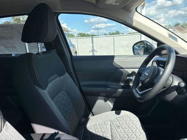 New 2027 Nissan Kicks SV AWD/4WD image 12