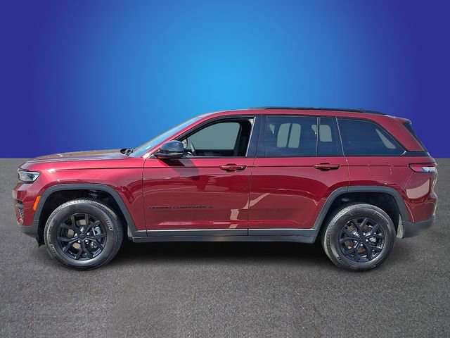 Used 2025 Jeep Grand Cherokee Altitude AWD/4WD image 7