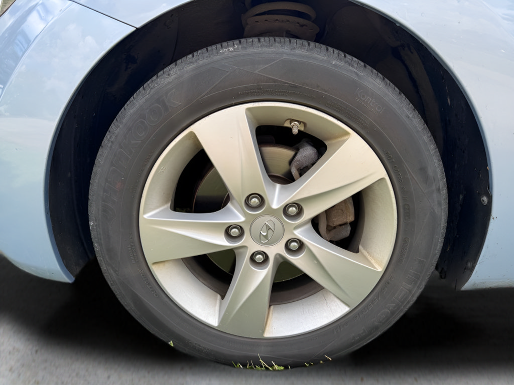 Used 2012 Hyundai Elantra GLS w/ Preferred Pkg 3 FWD image 13