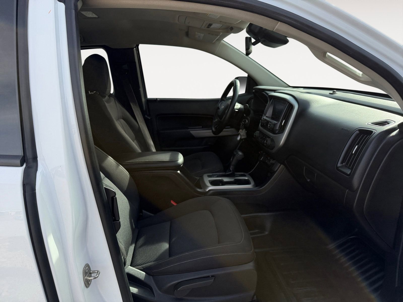 Used 2021 Chevrolet Colorado LT w/ Fleet Safety Package image 13