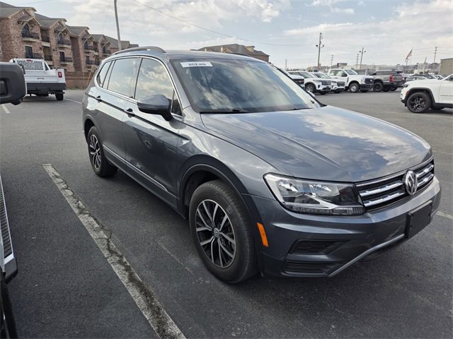 Used 2021 Volkswagen Tiguan SE image 3