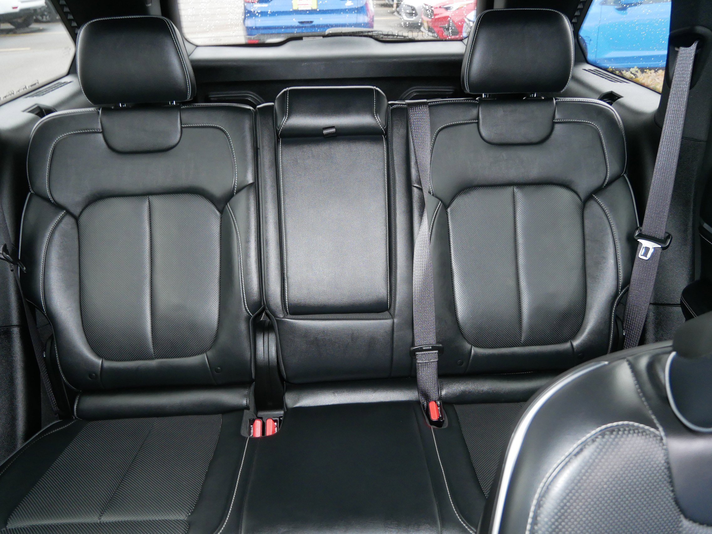 Used 2022 Jeep Grand Cherokee Overland w/ Luxury Tech Group IV image 13