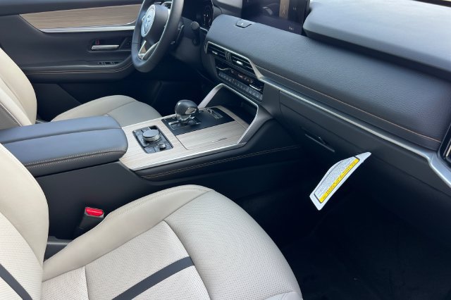 New 2026 MAZDA CX-90 Plug-In Hybrid w/Premium Sport AWD/4WD image 19