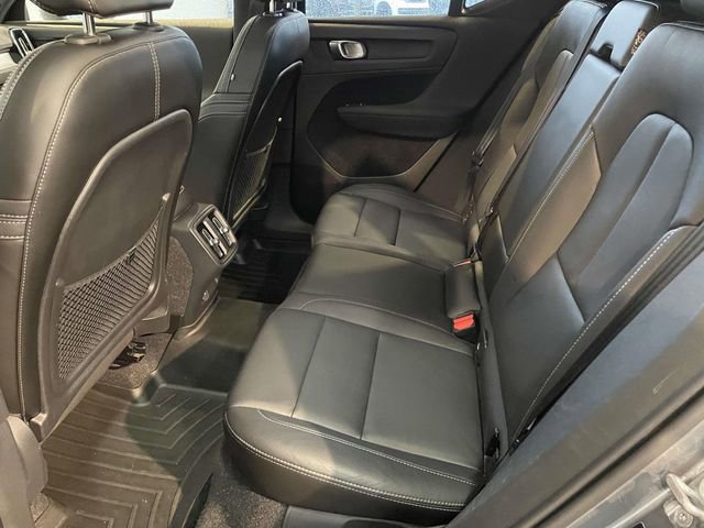 Used 2019 Volvo XC40 T5 Momentum image 17