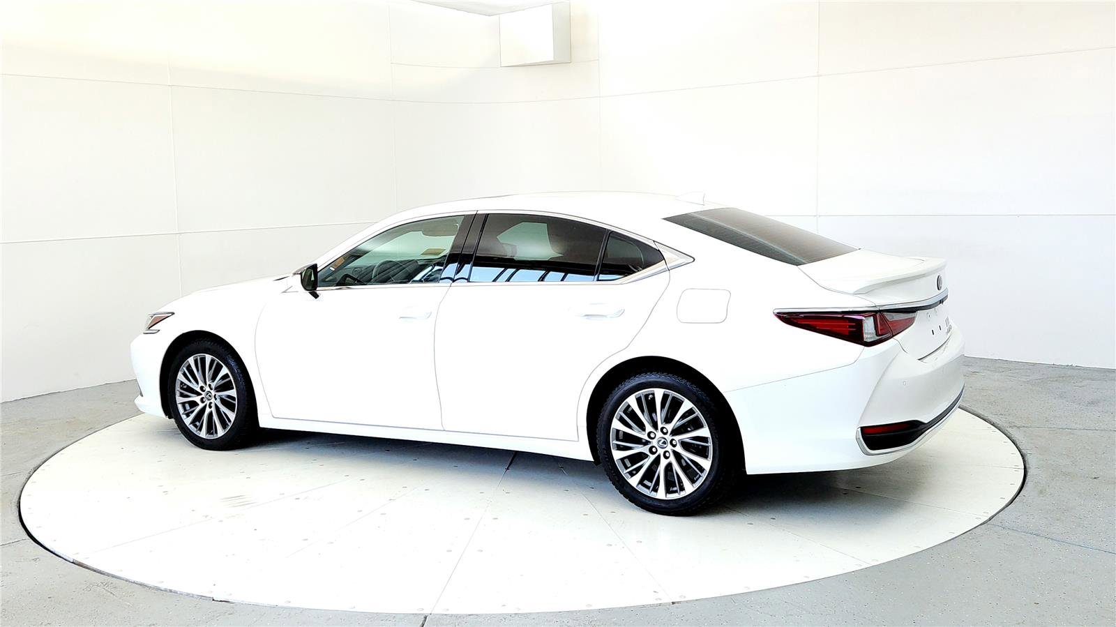 Used 2021 Lexus ES 250 w/ Premium Package AWD/4WD image 6