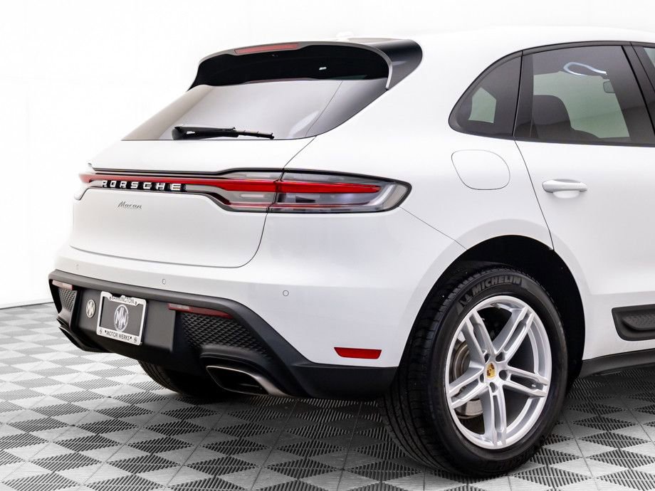 Certified 2025 Porsche Macan image 36