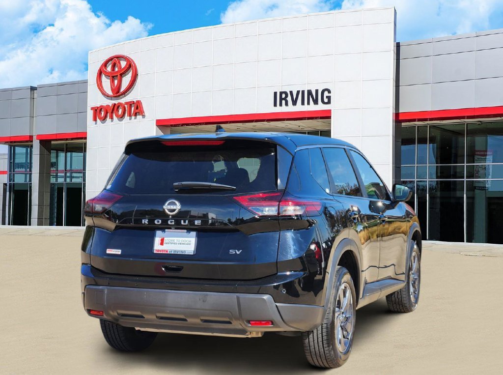 Used 2024 Nissan Rogue SV FWD image 4