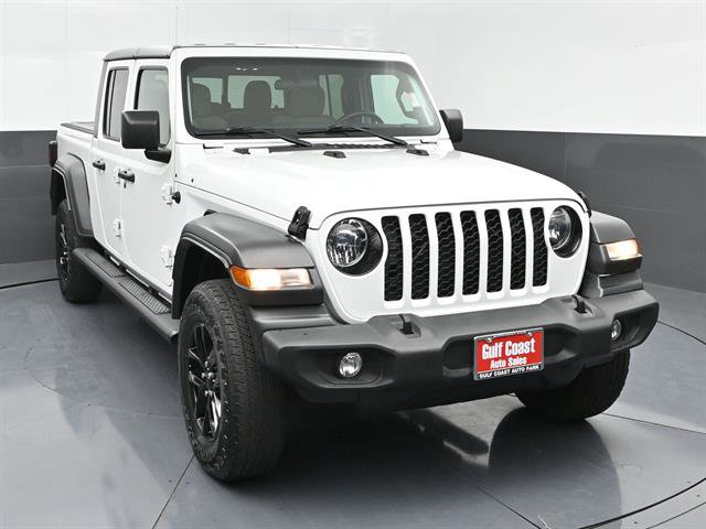 Used 2020 Jeep Gladiator Sport w/ Quick Order Package 24S image 3