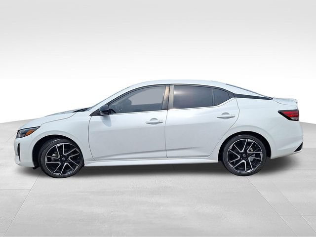 Certified 2024 Nissan Sentra SR FWD image 5