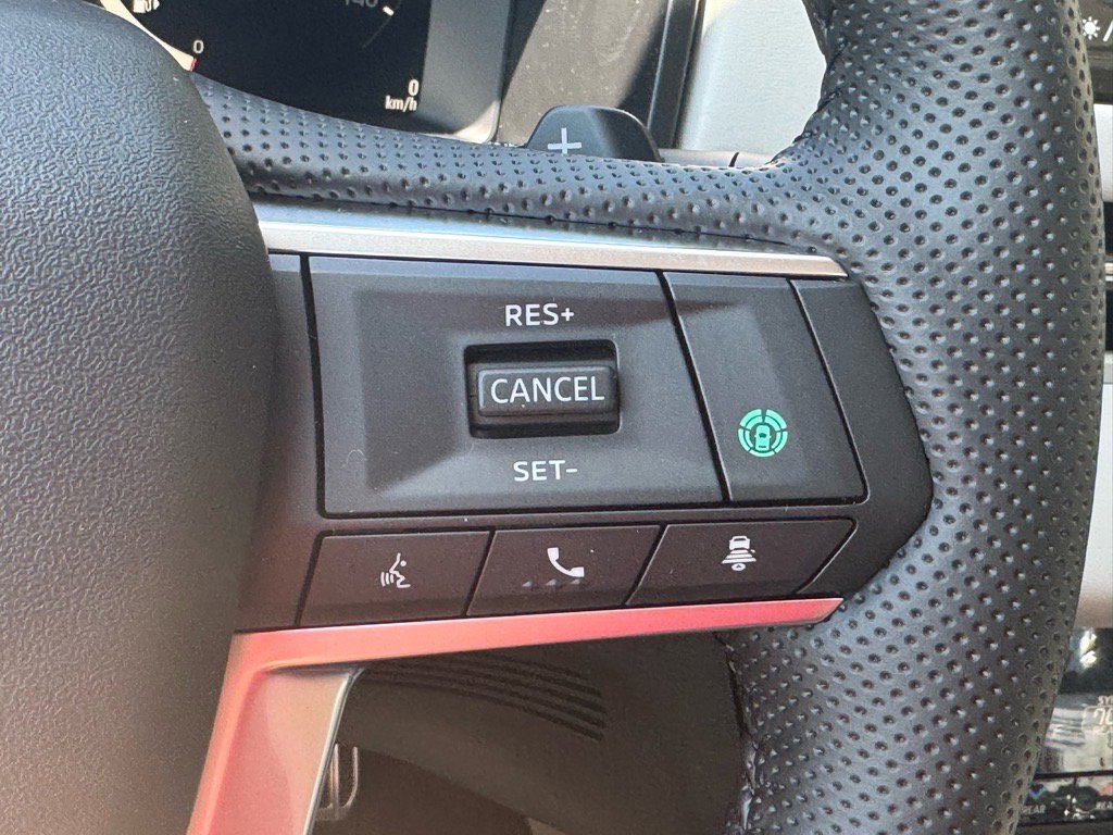 Used 2025 Mitsubishi Outlander AWD image 30