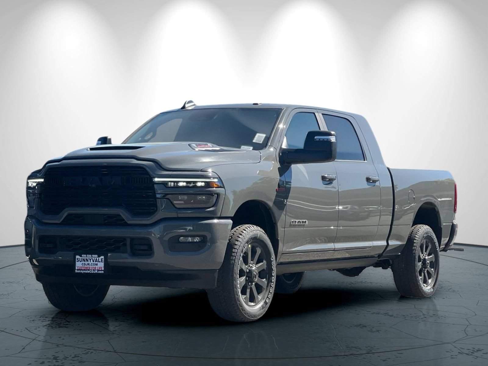 New 2026 RAM 2500 Laramie AWD/4WD image 8