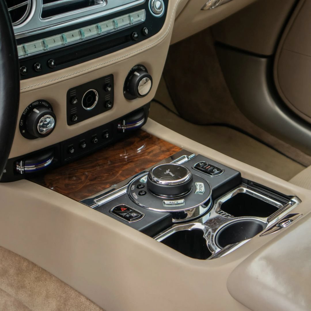 Used 2019 Rolls-Royce Wraith RWD image 41