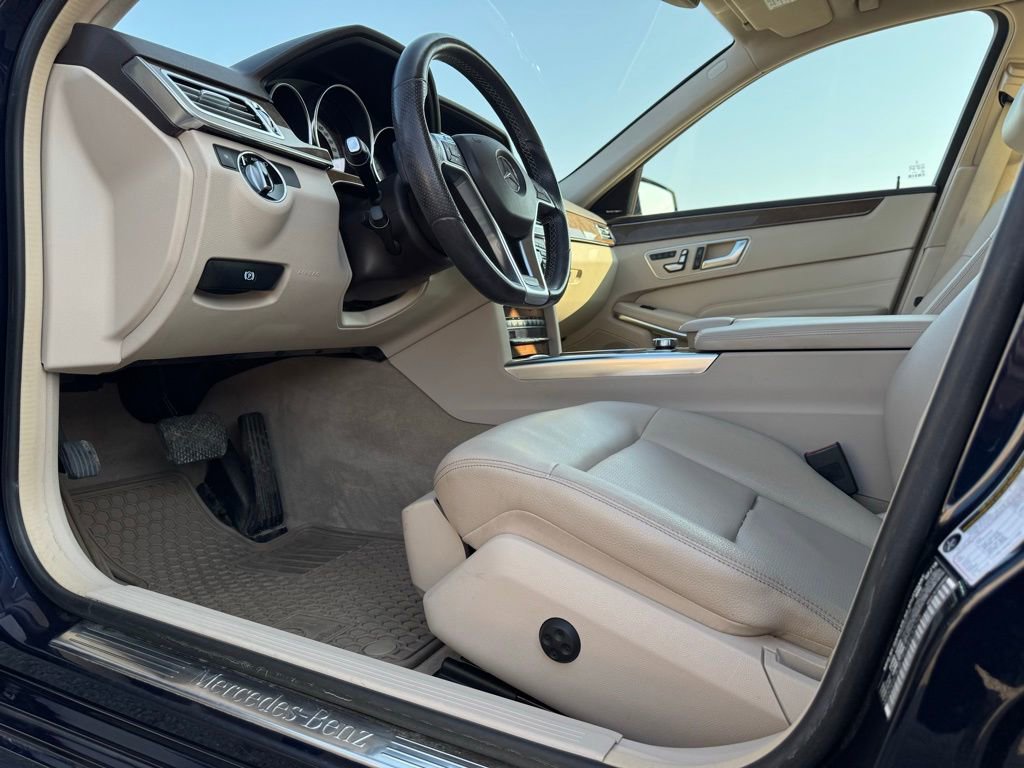 Used 2014 Mercedes-Benz E 350 4MATIC Sedan image 11