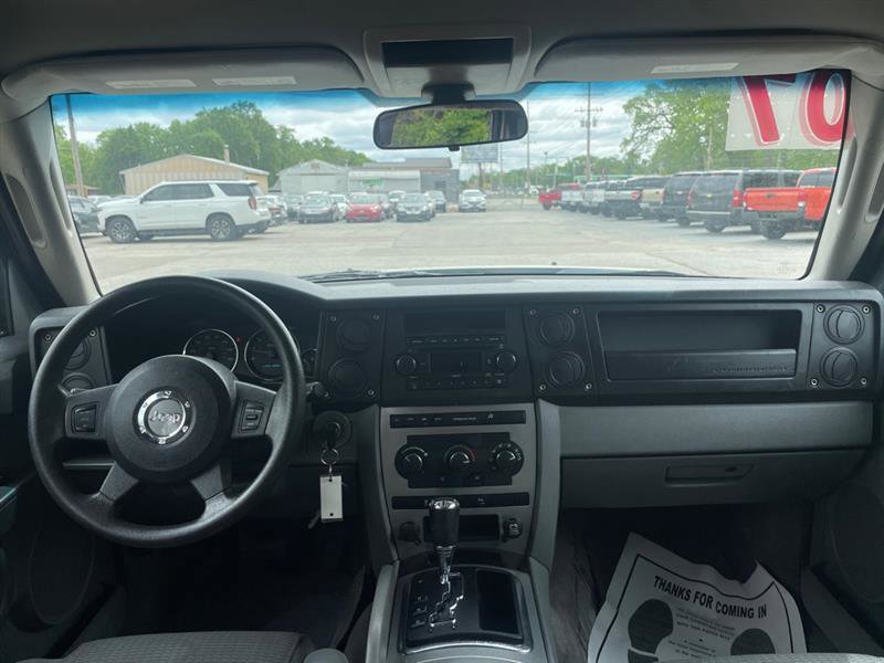 Used 2007 Jeep Commander Sport AWD/4WD image 9