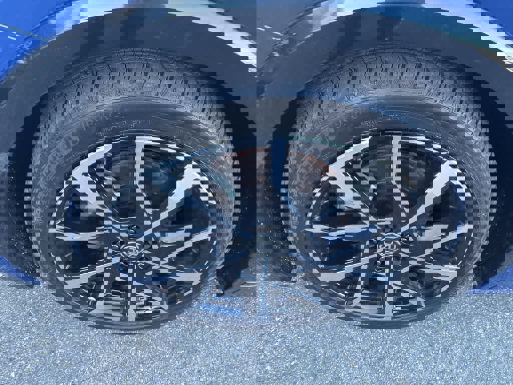 Used 2025 Toyota Prius Plug-In Hybrid w/ Limited Premium Package image 2