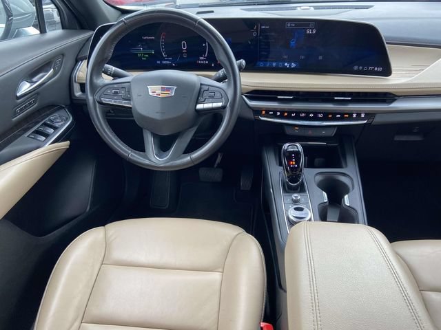 Used 2024 Cadillac XT4 Premium Luxury FWD image 12