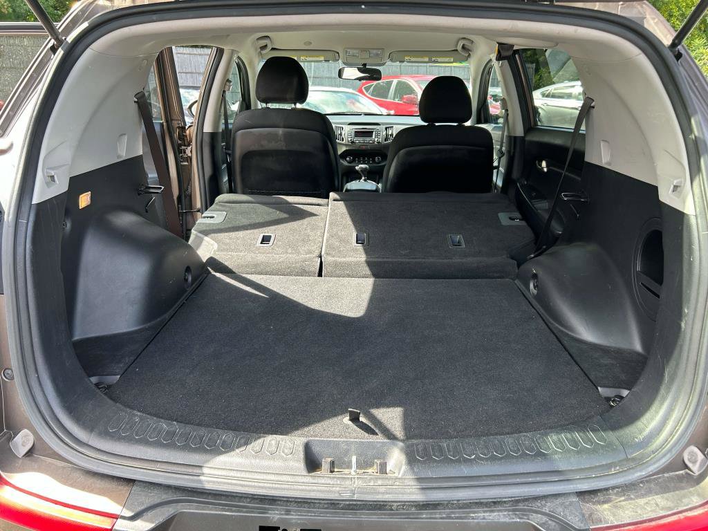 Used 2011 Kia Sportage LX w/ Convenience Pkg image 11