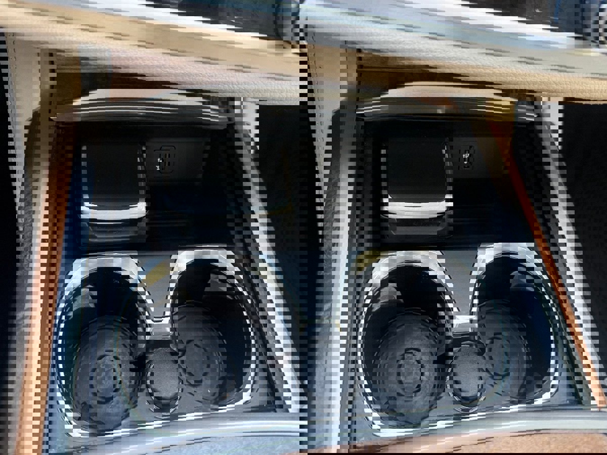 Used 2018 BMW 750i xDrive image 34