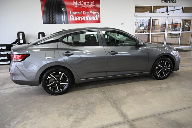 Used 2024 Nissan Sentra SV FWD image 5